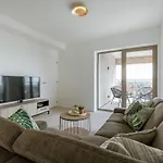 Huswell - Modern Apartment With Sunny And Large Terrace