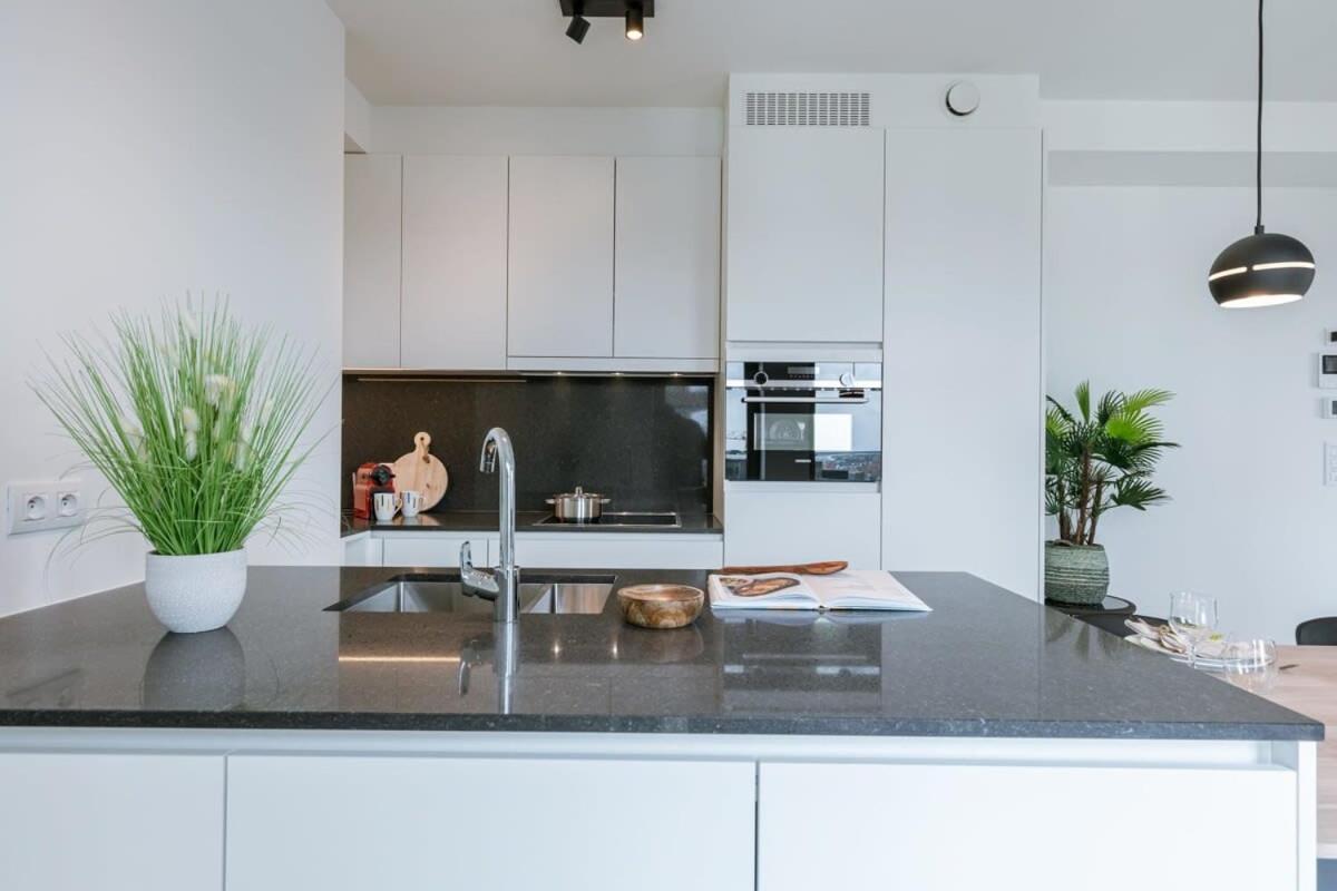 Huswell - Modern With Sunny And Large Terrace